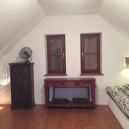 Katti Panorama Balaton 木屋